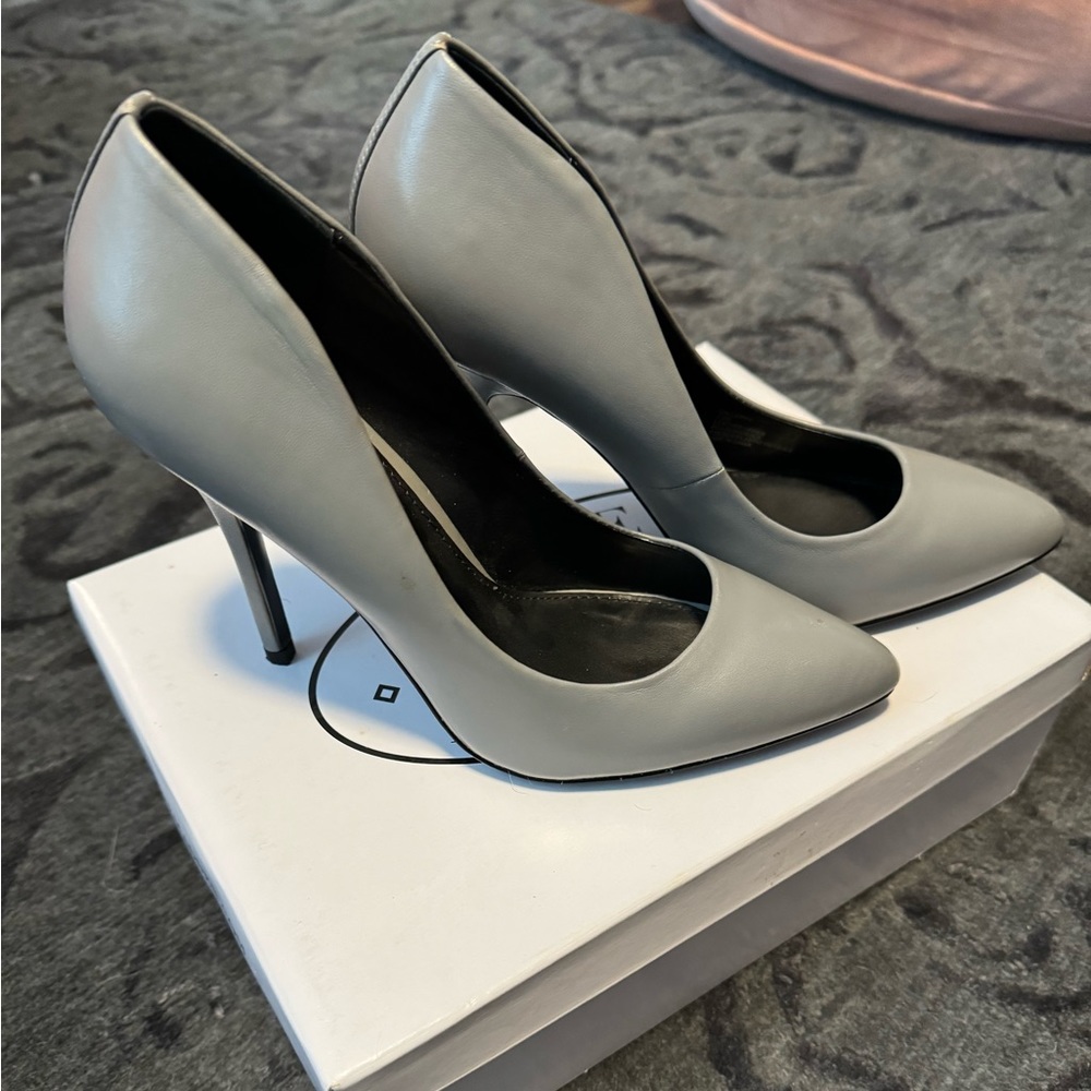 Steve Madden Gallery Heels